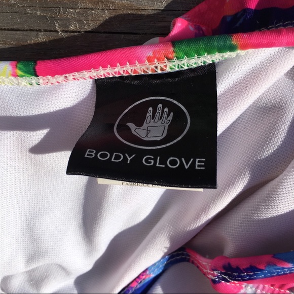 ⭐️HOST PICK ⭐️ Body Glove Swim Top - Picture 3 of 4